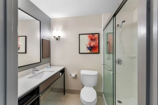 غرفة قياسية بسرير كينج، Hilton Garden Inn Overland Park 9/9