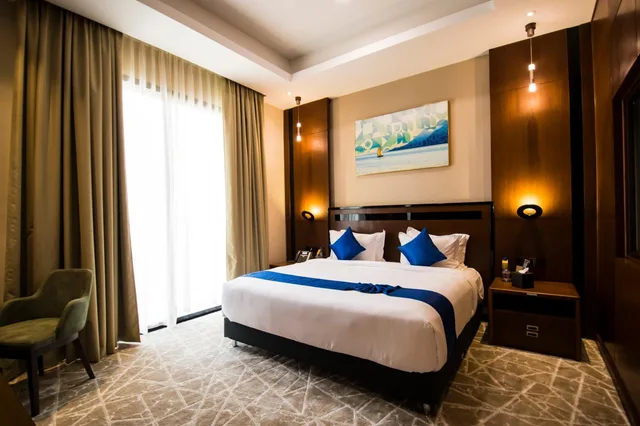 Presidential, Suite, Belad Bont Resort 4/6