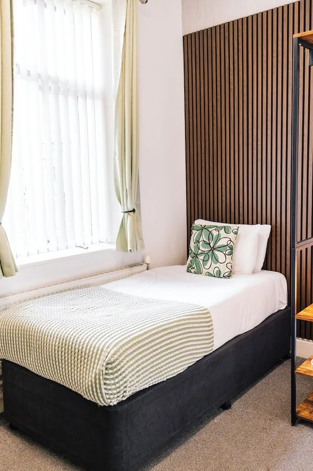 غرفة قياسية مفردة، The Mitre Hotel 9/17