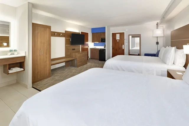 Suite, 2 Double Beds, Extra Floor Space، Holiday Inn Express Hotel And Suites Irving Conv Ctr Las Colinas 1/3