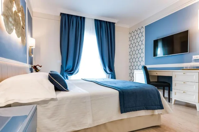 Design, Blue, Triple, Lake View، Madrigale Panoramic, Lifestyle & Soulful Hotel 2/5
