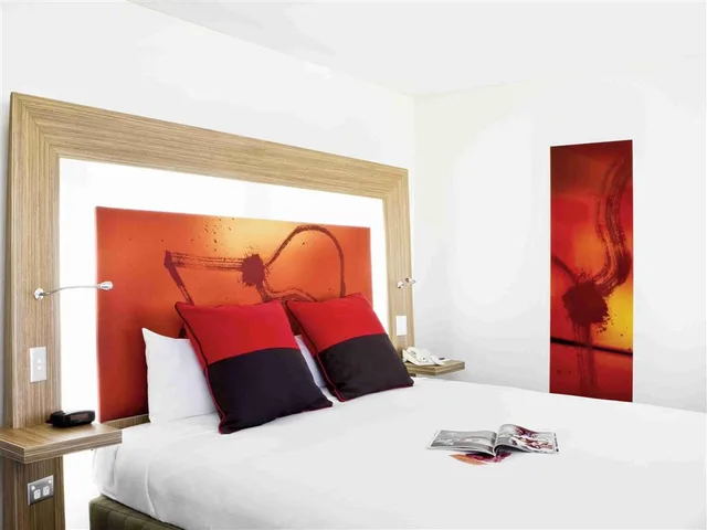غرفة سوبيريور بسرير مزدوج لذوي الإعاقة، Novotel Sydney Olympic Park 3/5