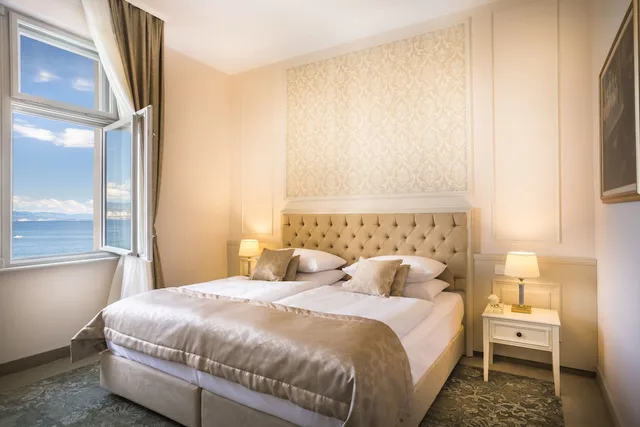 غرفة سوبيريور بسرير مزدوج بإطلالة على البحر، Hotel Bellevue 1/3