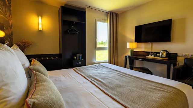 غرفة سوبيريور بسرير كوين، HOSTELLERIE D'AUSSOIS 3/6