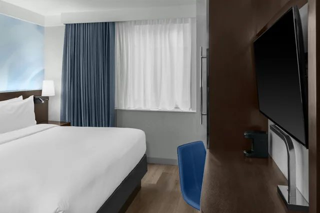 غرفة بسرير كينج، Four Points By Sheraton New York Downtown 3/7
