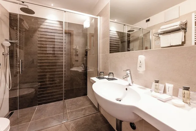 غرفة بشرفة، Hotel Sporting Ravelli 4/5