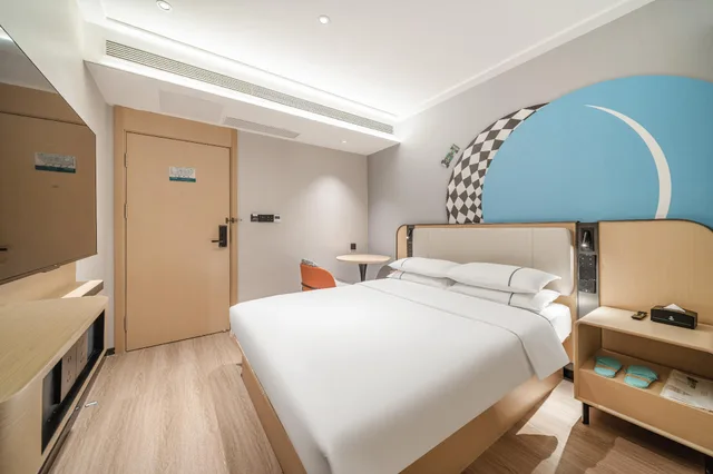 غرفة قياسية بسرير كوين، City Comfort Inn (Guangzhou Tiyu West Road Metro Station) 2/3