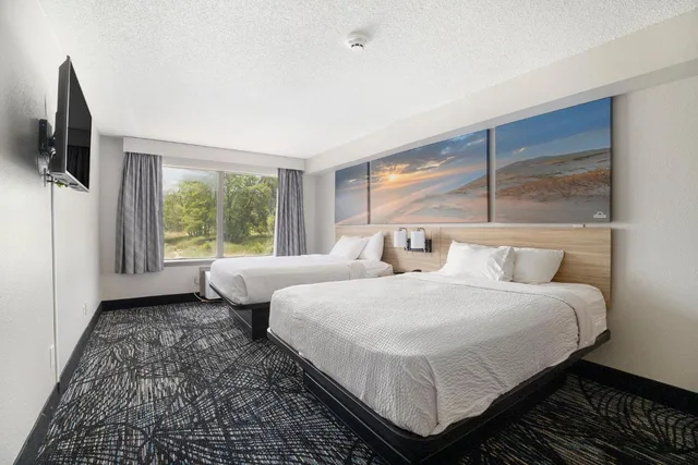 جناح استوديو بسريرين كوين، Days Inn & Suites by Wyndham Muskegon 2/10