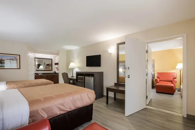 غرفة قياسية بسريرين مزدوجين، Quality Inn & Suites Greensboro near Lake Oconee 2/10