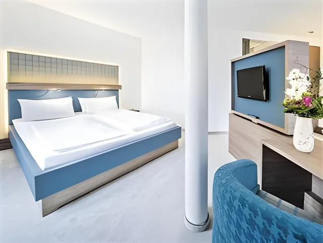 جناح جونيور، Hotel Bornmuhle 1/1