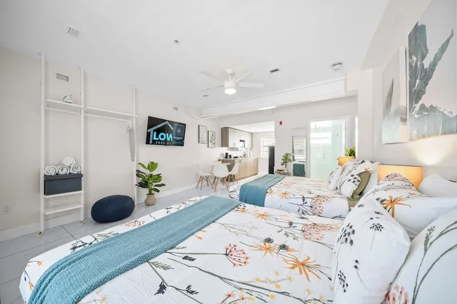 استوديو بريميوم بسريرين مزدوجين بمطبخ، Samantha Apartments by Lowkl 4/5