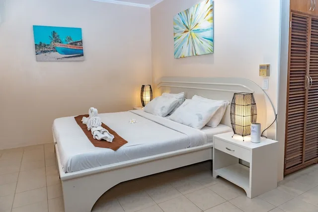1 Bedroom, Premier, Suite, 2 Double Beds, Ocean Front، Quo Vadis Dive Resort 3/10