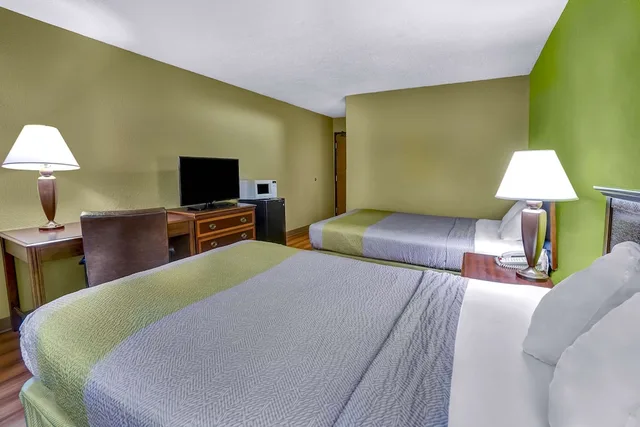 Standard, 2 Double Beds, Smoking, Motel6 Morehead, KY 5/10