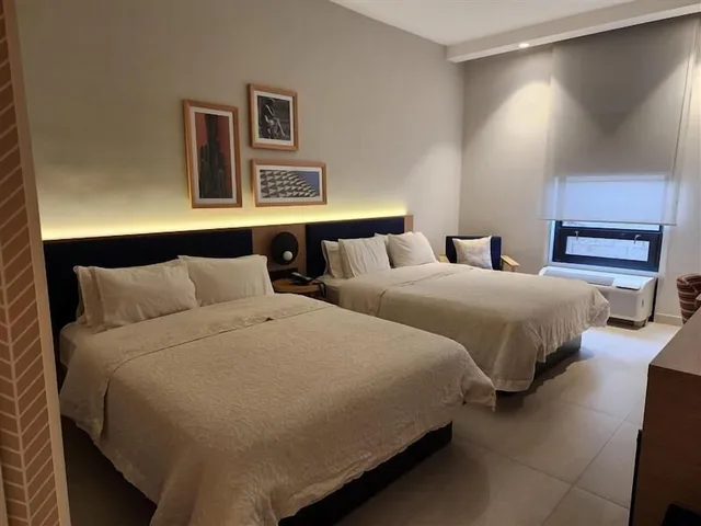 غرفة ديلوكس بسريرين كوين، Hampton Inn By Hilton Saltillo 1/10
