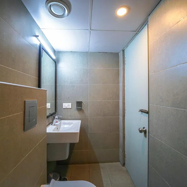 غرفة قياسية بسرير مزدوج، Olive Zip Richmond Circle by Embassy Group 8/8