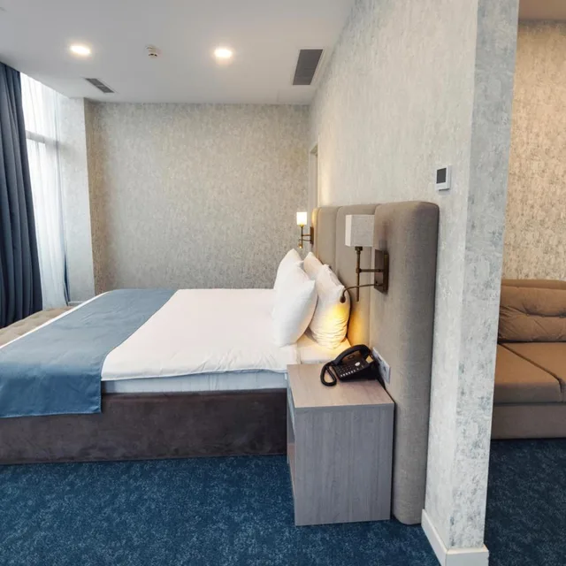 جناح تنفيذي، Meta Business Hotel 6/10