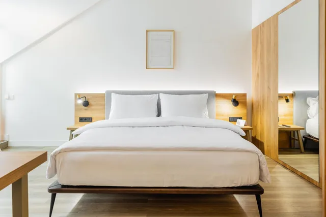 غرفة بسرير مزدوج بإطلالة على الحديقة، FortyPlusOne Hotel 3/10