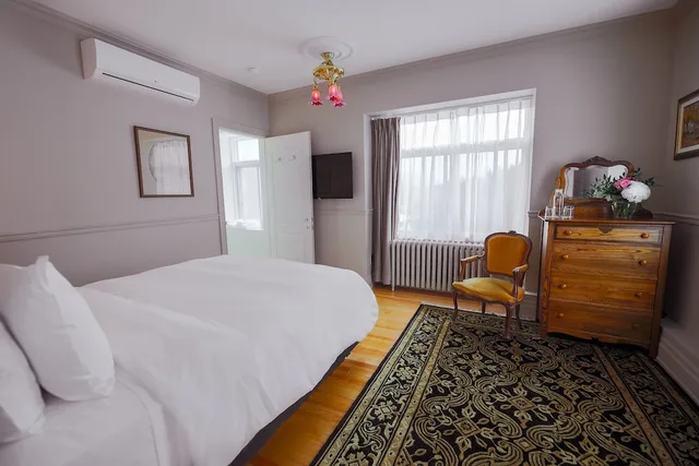 غرفة كلاسيكية بسرير كوين، Stonehaven Le Manoir 1/2