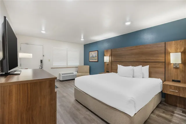 Room, King Bed, Best Western Plus Clocktower Inn 1/4
