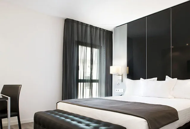 غرفة قياسية بسرير مزدوج، Ac Hotel Sants 2/2