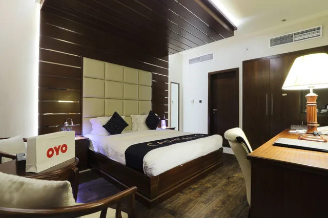 Executive, Suite, King Bed, Queen Palace Hotel 3/5