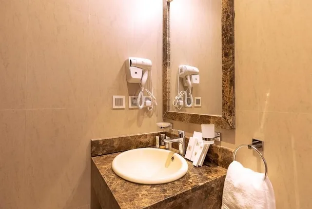 غرفة سوبيريور بسرير كينج، Seiba Serviced Apartment- Riyadh 4/4