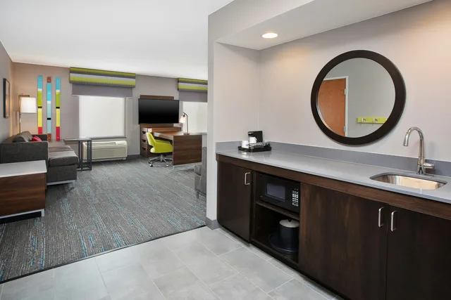 استوديو بسرير كينج لذوي الإعاقة، Hampton Inn Detroit/Utica-Shelby Township 4/4