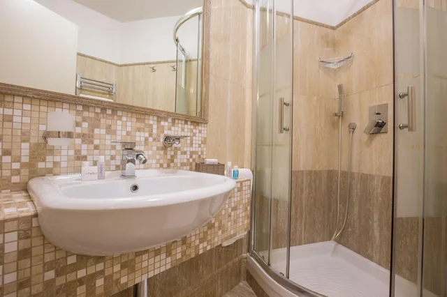 غرفة قياسية بسرير مزدوج، Hotel Fellini 4/4