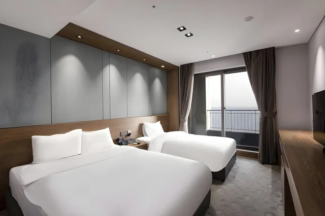 غرفة ديلوكس بسريرين منفصلين بإطلالة على البحر، Western Grace Hotel 1/1