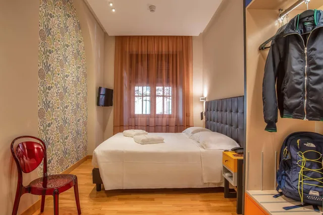 غرفة مفردة بسرير مزدوج، Albergo Etico Roma 1/6