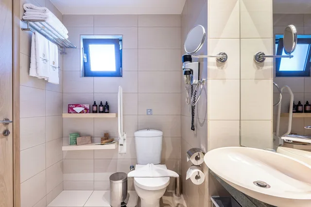 غرفة بسريرين منفصلين لذوي الإعاقة، Astir Odysseus Kos Resort and Spa 7/10