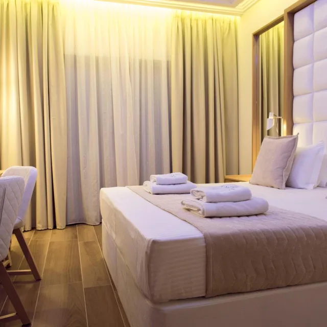 غرفة قياسية بإطلالة على البحر، Porto Marine Hotel 3/6