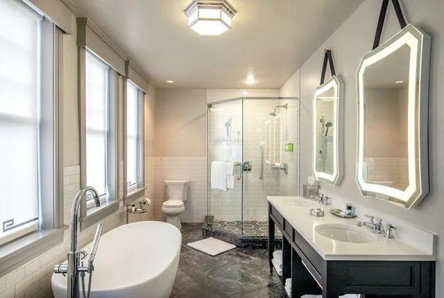 جناح بسرير كينج، The Virginian Lynchburg Curio Collection By Hilton 3/8