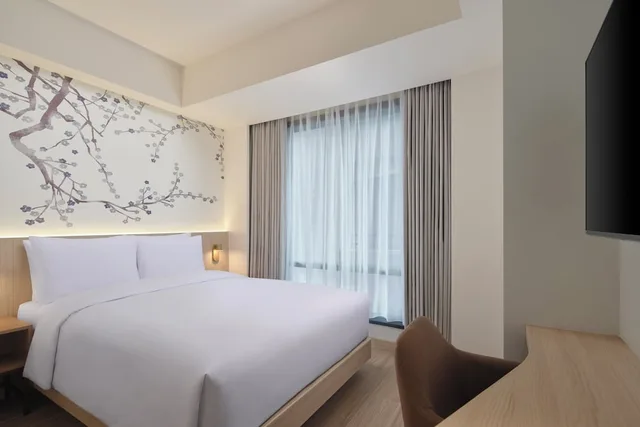Superior, Queen Bed, Fairfield by Marriott Bekasi 1/4