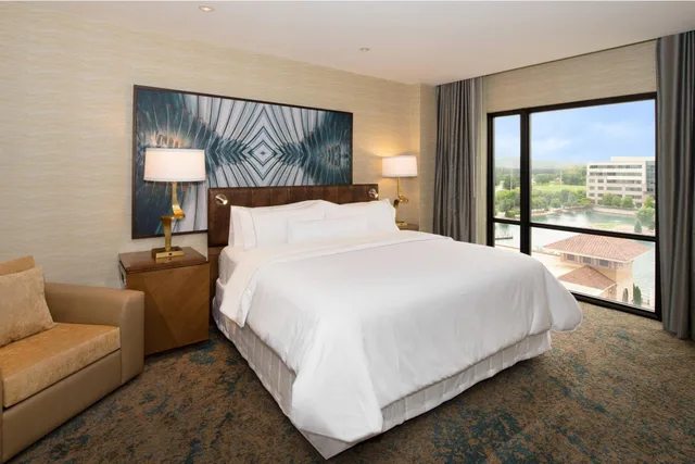 1 Bedroom, Suite, King Bed, Sofa, The Westin Huntsville 1/9