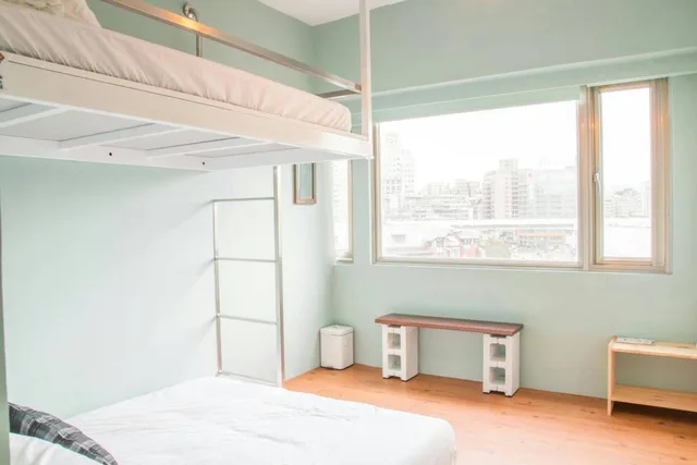غرفة ثلاثية بسرير مزدوج وسرير فردي، May Rooms Taipei Main Station - Hostel 2/2