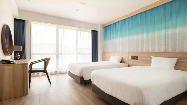 Universal، Resort Hotel Kume Island 1/1