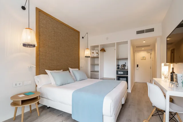 Superior, Single, Double Bed, Sea Front, Aluasoul Mallorca Resort - Adults Only 1/4