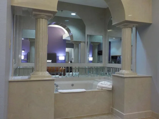 Suite, King Bed, Hot Tub, SureStay Plus Hotel by Best Western Warner Robins AFB 3/4
