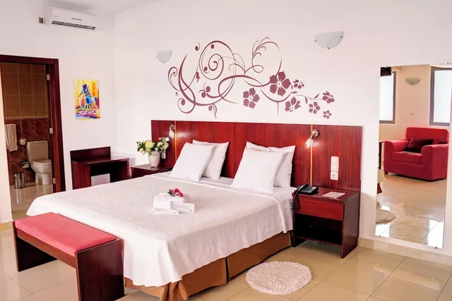 Suite, Double Bed, 2 Sofa, Balcony, Hotel LIVVO Don Paco 8/10