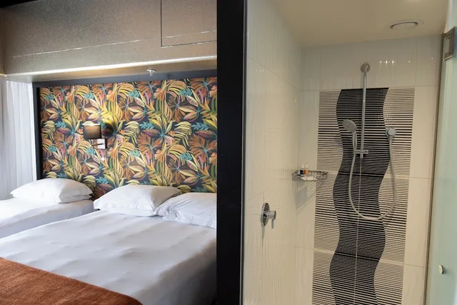 غرفة عائلية بسرير كوين وسرير فردي، Signature Lux Hotel By Onomo Foreshore 7/10