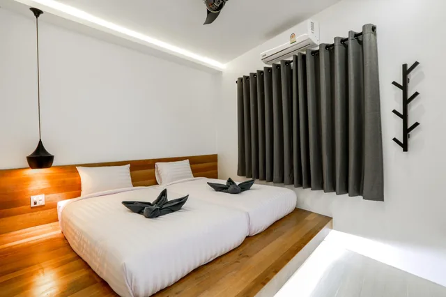 غرفة قياسية ثلاثية بسرير مزدوج وسرير فردي، Chaantalay Hotel 2/2