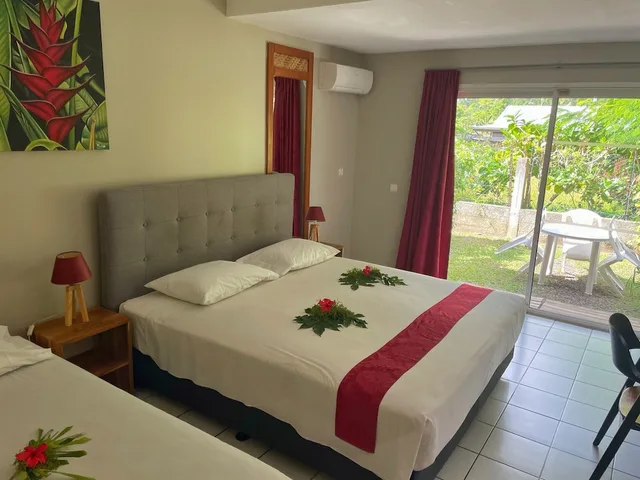 غرفة قياسية ثلاثية بسرير كوين وسرير فردي، Hotel Hibiscus 3/9
