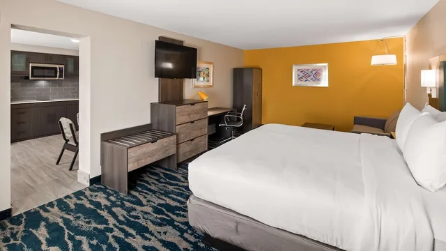 Suite, King Bed, Kitchenette, Best Western Plus Executive Residency Nashville 1/4