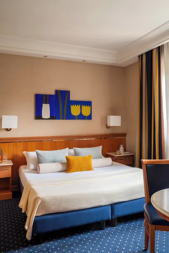 جناح جونيور بسرير كوين، Diocleziano Hotel 3/10