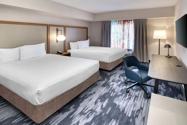 جناح تنفيذي بسريرين كوين مع أريكة، Fairfield Inn And Suites By Marriott Toronto Brampton 3/5