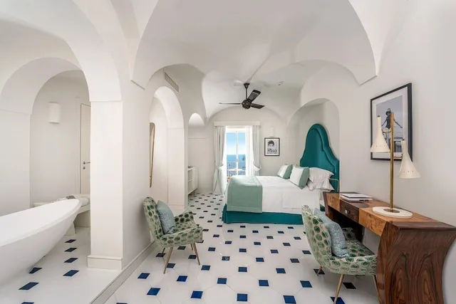 جناح رومانسي جونيور بسرير كينج، Miramalfi Hotel 1/2
