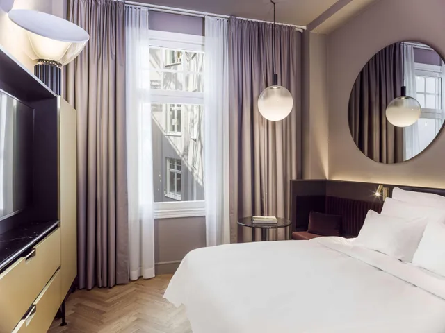 غرفة قياسية بسرير مزدوج، Radisson Collection Strand Hotel, Stockholm 1/3