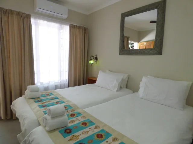 غرفة قياسية بسريرين منفصلين، Tsumeb Backpackers 8/10