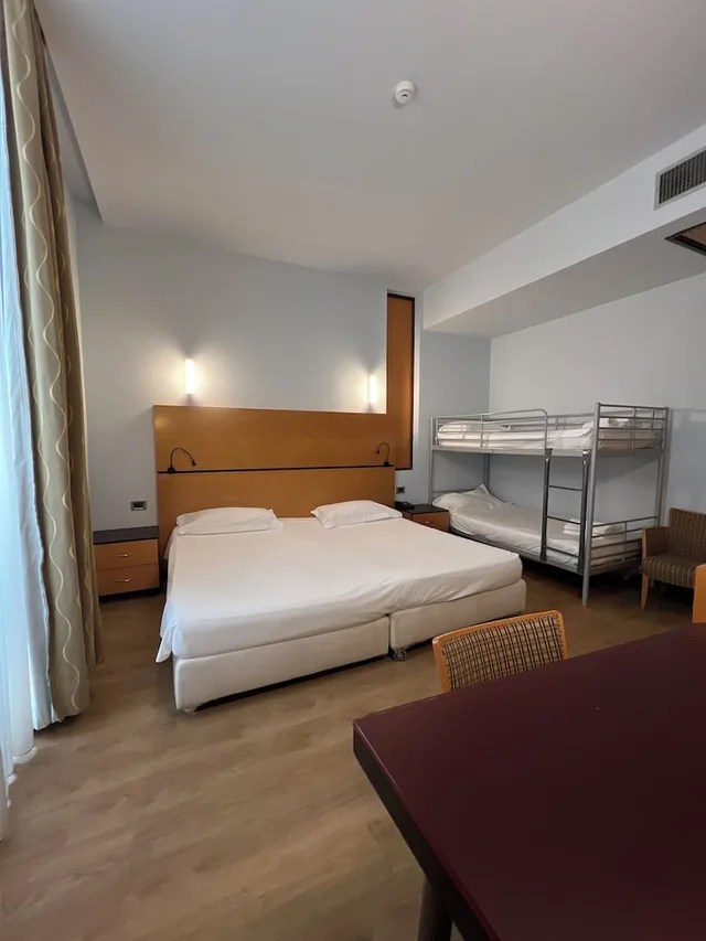 غرفة رباعية بسريرين منفصلين وسرير بطابقين، Hotel Igea 9/10